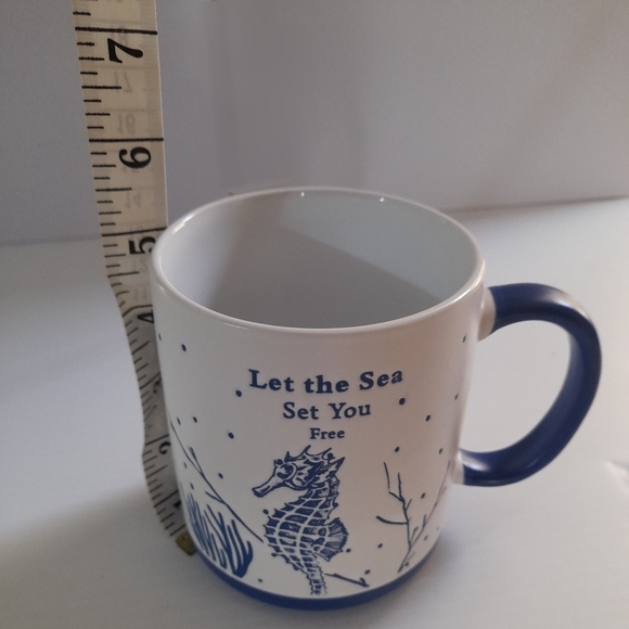 ● Seahorse Mug Set - Picture 8 of 11